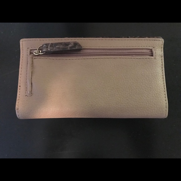 Jessica Simpson Wallet - Picture 4 of 5